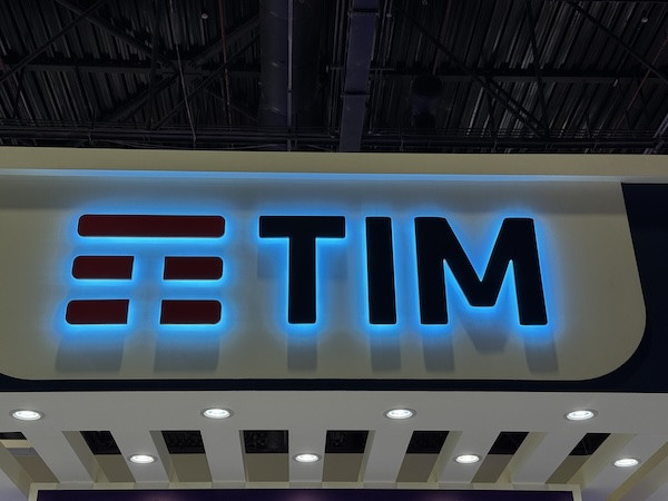 TIM SA explores buyback of fibre unit stake in Brazil