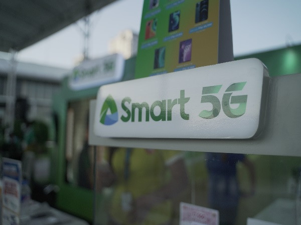 Smart teams with Salesforce to unify its e-commerce storefront