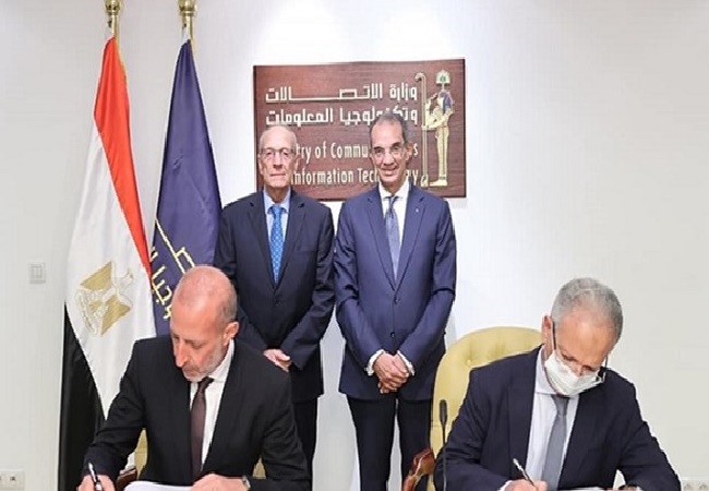 Egypt inks deal with IHS Towers to build communication towers