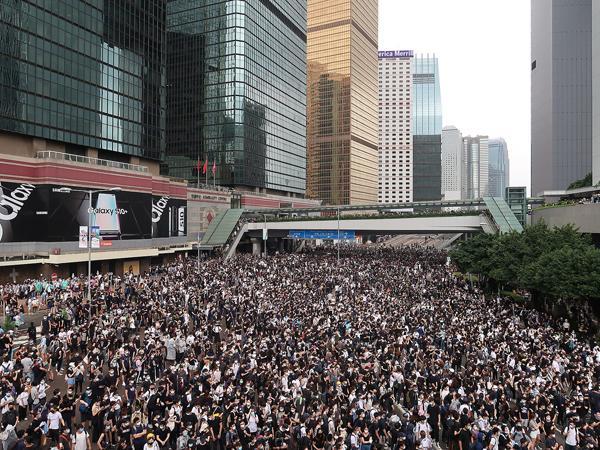 Facebook and Twitter shutter accounts linked to Chinese state