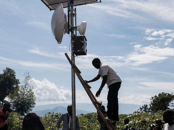 Community Networks are a Model for Future Development