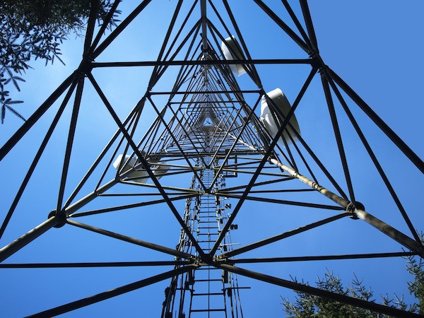 IHS Brazil, Claro, Vivo and TIM install shared tower in Ilha do Combu