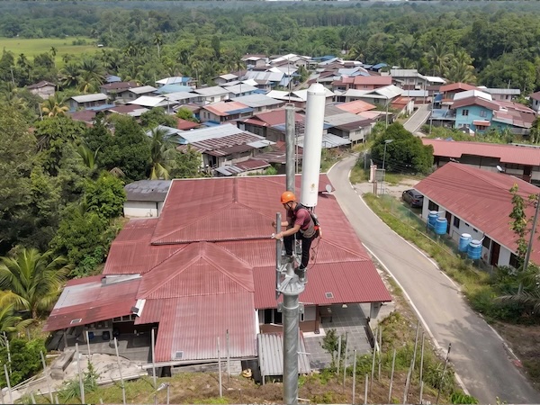 U Mobile and ZTE test 100% solar-powered 5G site for remote areas