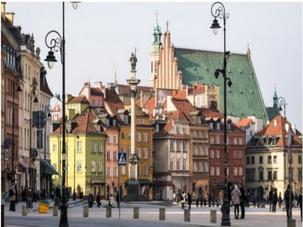 Samsung partners with Polish mobile operator Play to test 5G