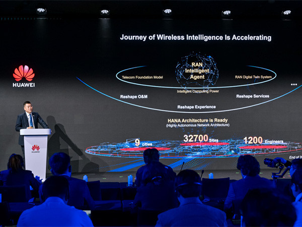 Huawei Shapes the AI-centric Network Future