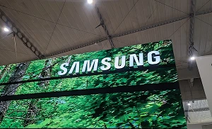 Smartphone revenues hit record high as premium demand lifts Q4