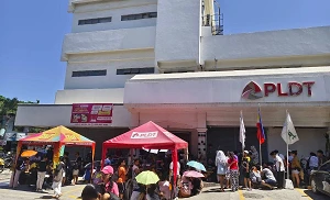 Philippine telcos deploy Starlink in Mindanao after deadly 7.8 quake